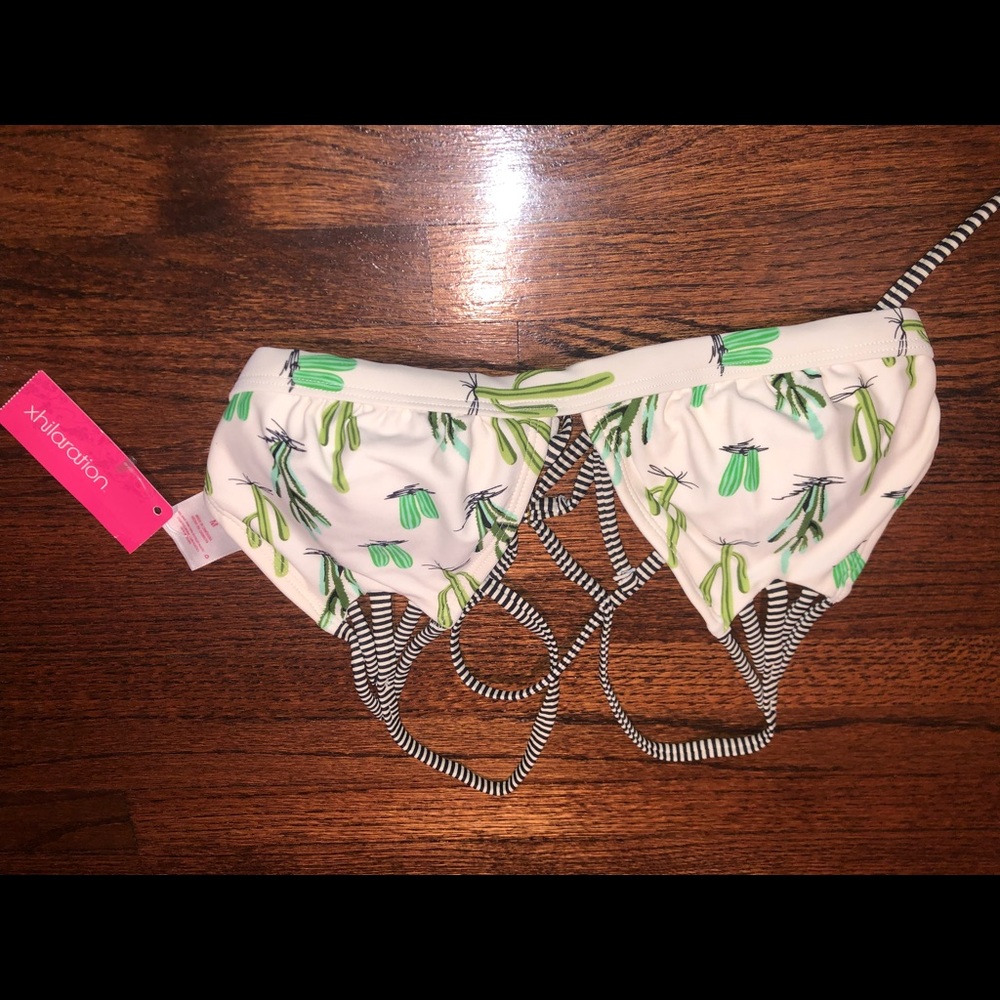 NWT cactus bikini top